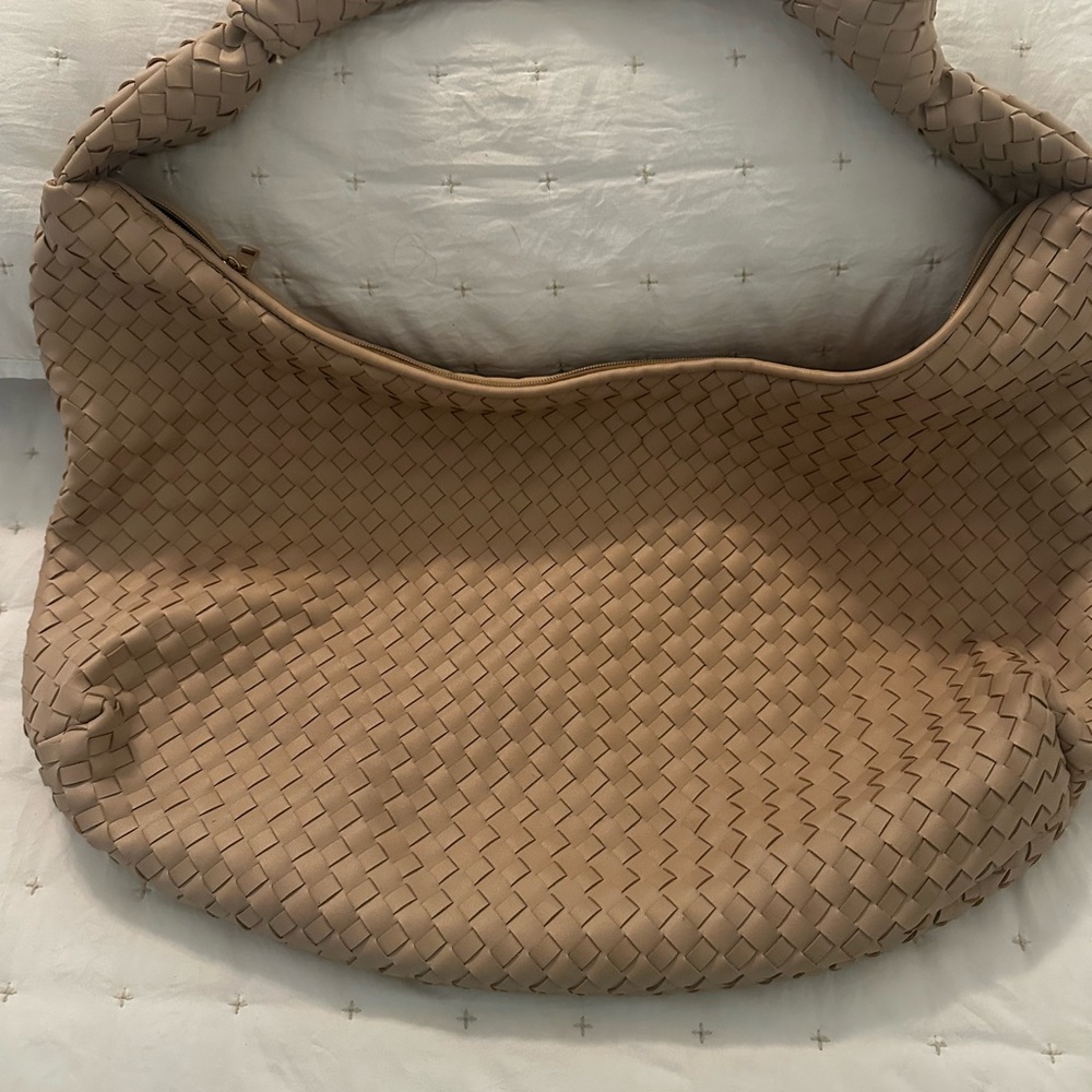 Sondra Roberts SQUARED Woven Women's Bag (large)